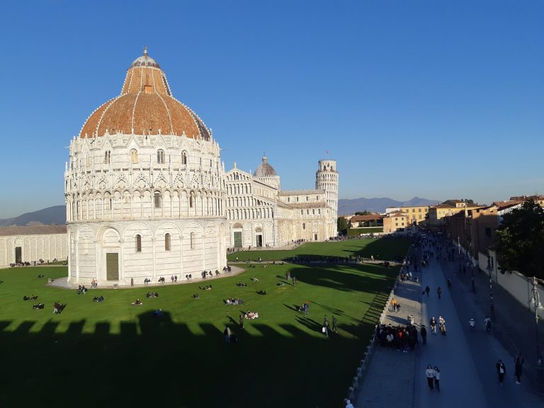 Piazza accessibile a tutti. La sfida dell’Opera Primaziale per rendere  piazza Duomo pienamente inclusiva