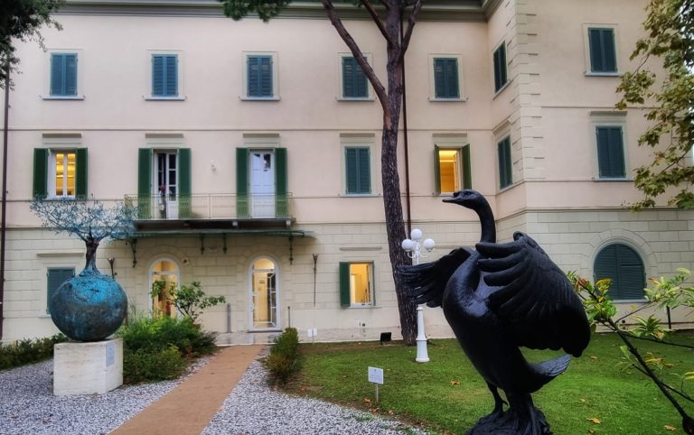 Museion. A Villa Bertelli lo spettacolo dei Guitti dell’Uovo di Colombo