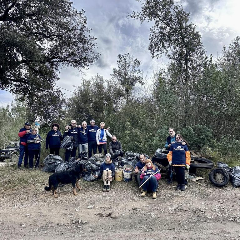 Plastic free solo quattro comuni in Toscana. “Premiata la lotta all’abbandono”