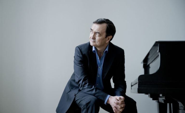 Micat in Vertice, Aimard solo piano con Un visionario straordinario: il 21 marzo ai Rozzi