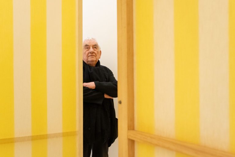 Daniel Buren, “cittadino pistoiese”. Sabato 8 marzo mostra “Fare, disfare, rifare”