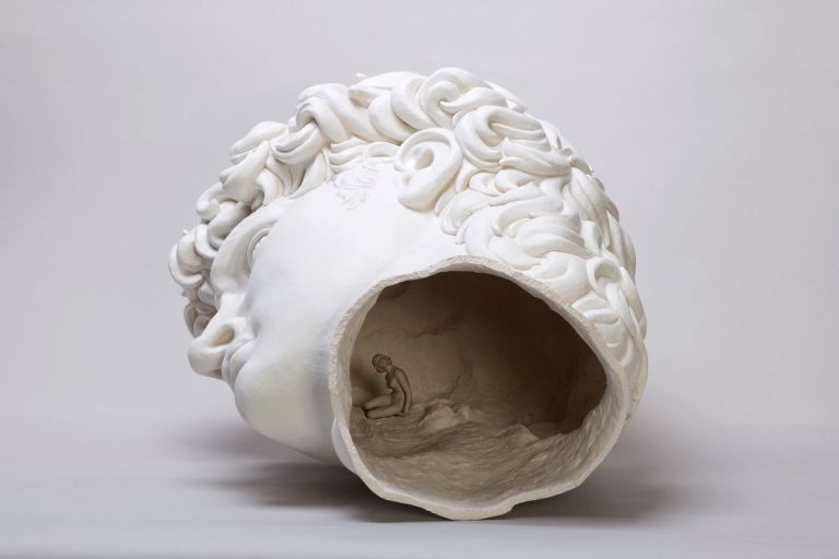 Una fragile armonia. Personale di Andrea Salvatori in mostra al Museo Civico