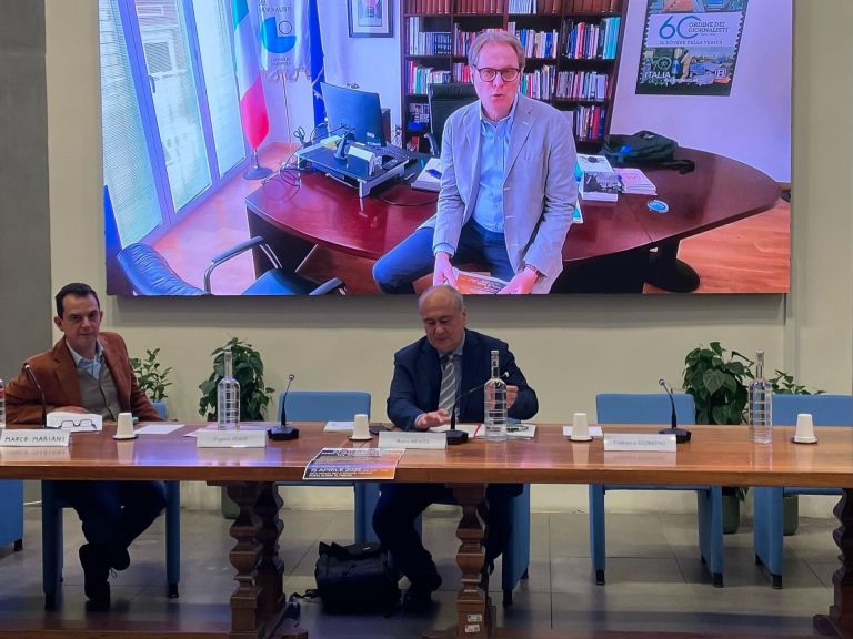 Rapporto Irpet, sempre più precario mondo dell’informazione in Toscana. Bartoli: “Piccolo non è bello”