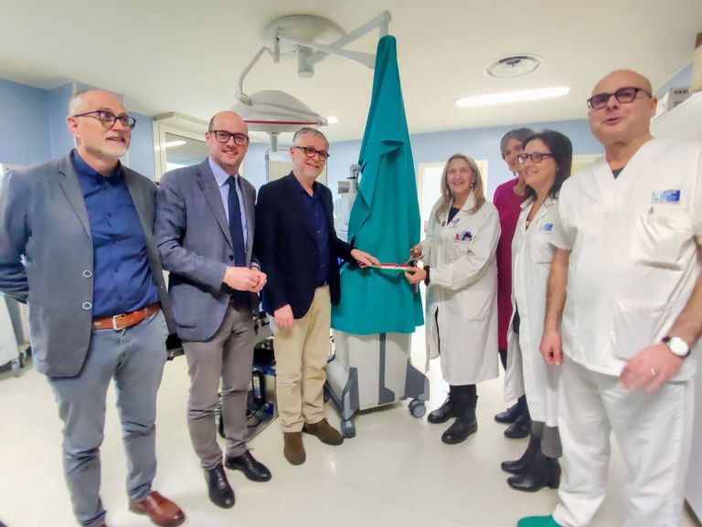Un laser a Co2 per trattare i condilomi e le verruche volgari