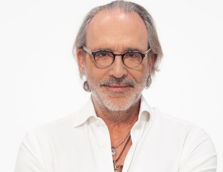 Luca Ward al Teatro Puccini con lo spettacolo “Il talento di essere tutti e nessuno”