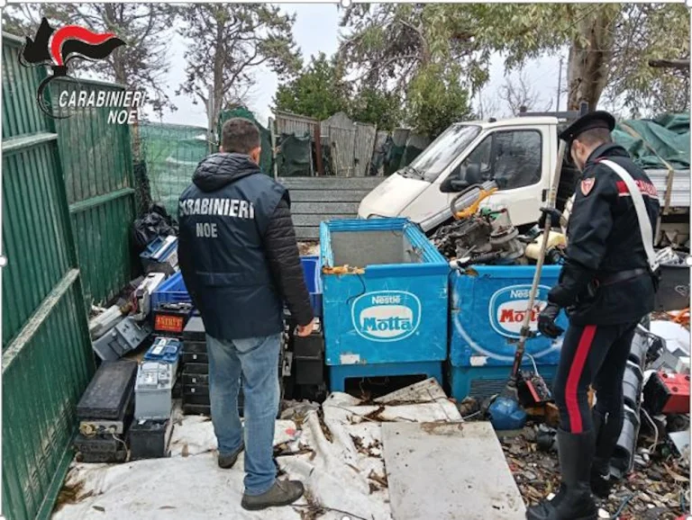 Rifiuti pericolosi in area privata. Sequestrato terreno sull’Aurelia