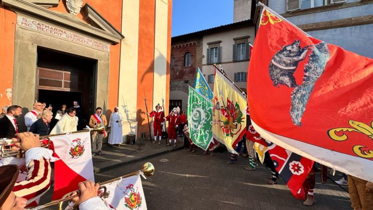 Pisa celebra Santa Caterina. Nella chiesa di Santa Cristina ricevette le Sacre Stigmate
