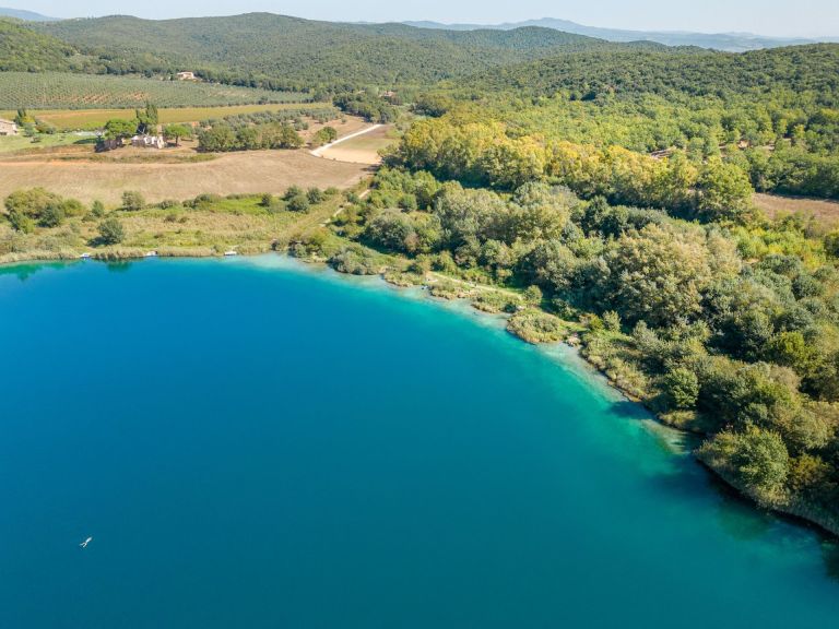 Un progetto per tutelare la biodiversità del Lago dell’Accesa