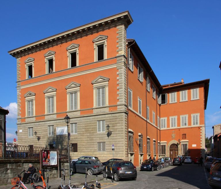 Firenze, riapre Palazzo Serristori: a ruba gli appartamenti da milionari