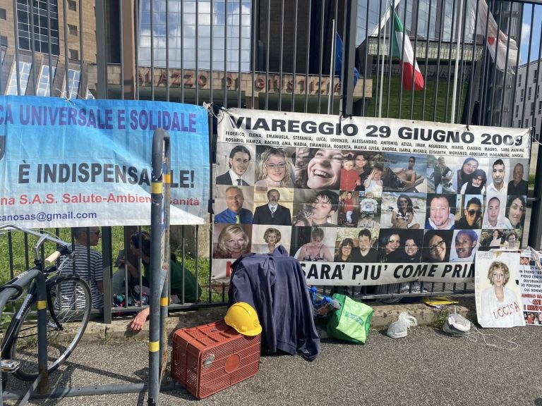 Strage di Viareggio, confermate le condanne per tutti gli imputati: 5 anni all’ex ad di Ferrovie Moretti. I famigliari delle vittime: “Sentenza giusta”