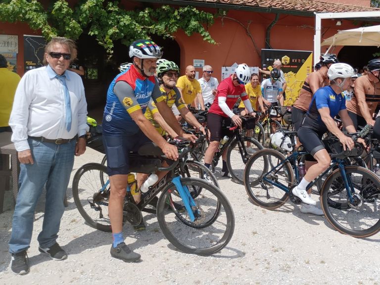 Toscana in bici, amore infinito. In 340 per la “999 Tuscany grand randò”. Partenza e arrivo a San Rossore