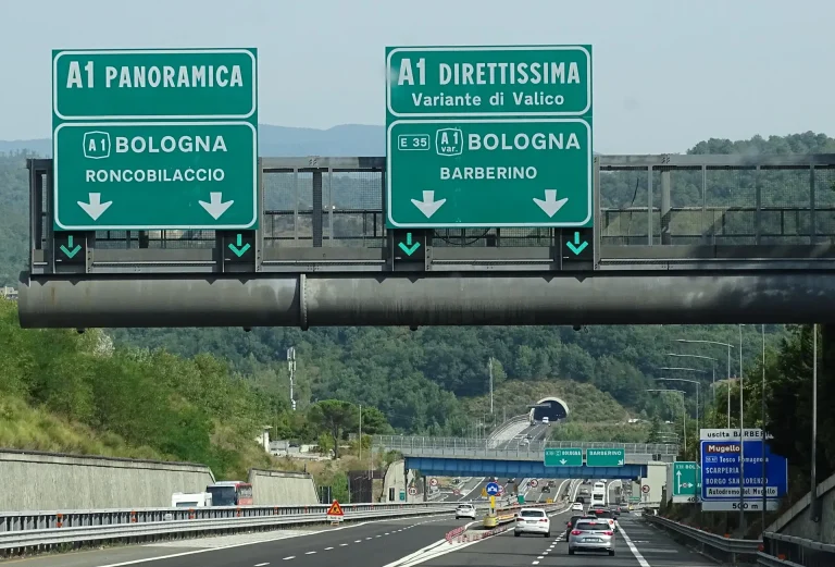 Grave incidente sulla Direttissima: tre morti e autostrada bloccata