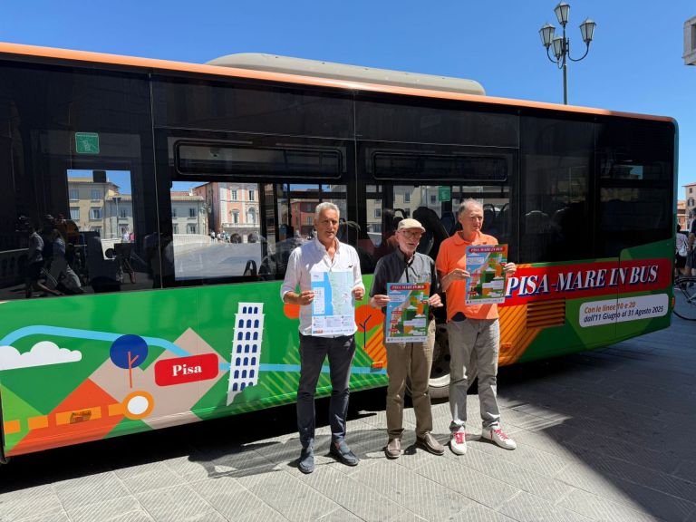 Il litorale pisano si vive in bus: biglietto a soli 2 euro