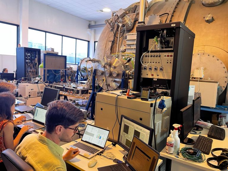 Spazio. A Pisa prende vita il polo per la produzione di motori elettrici per satelliti di nuova generazione