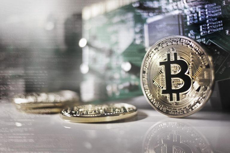 Prato, scoperta banca specializzata nel riciclaggio con criptovalute: un 45enne nel mirino degli inquirenti