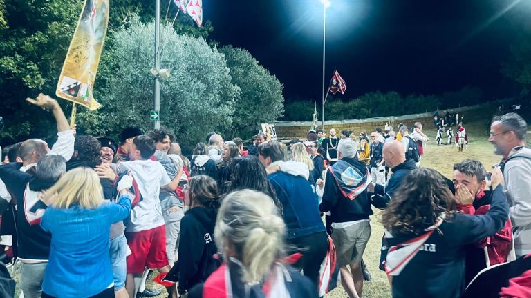 La Torre con Niccolò Paffetti in sella a Yuma vince la LV Giostra di Simone di Montisi