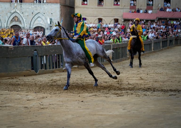 Palio dell’Assunta, la Contrada del Bruco vince la Prova Generale