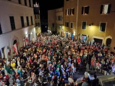 Chianciano Terme accende la “Luce su Gaza”. Fiaccolata per la pace e per la dignità umana