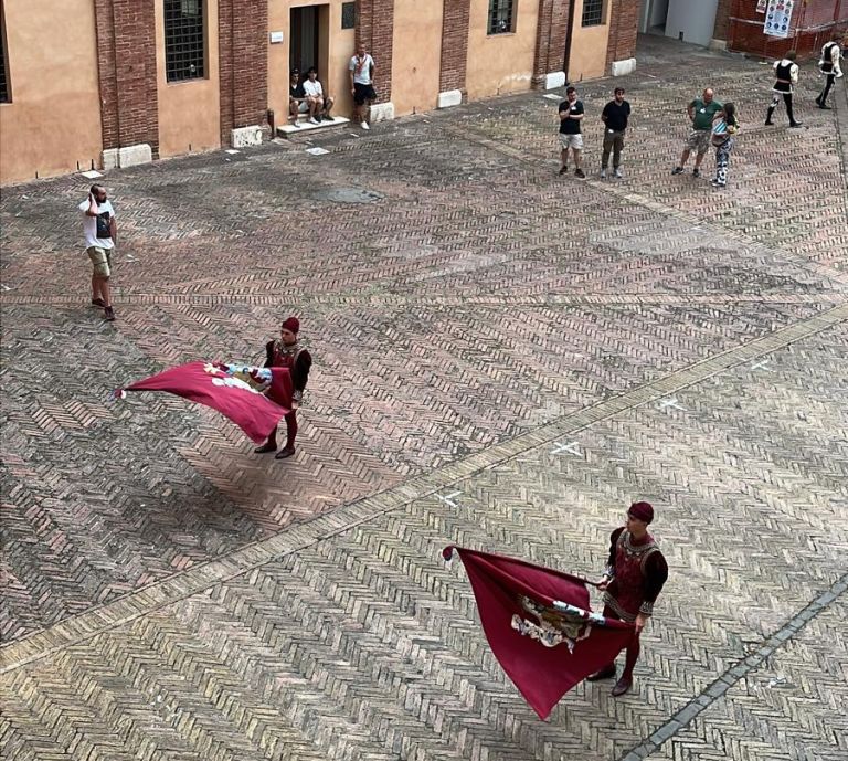 Masgalano 2025. Vince la Contrada della Torre