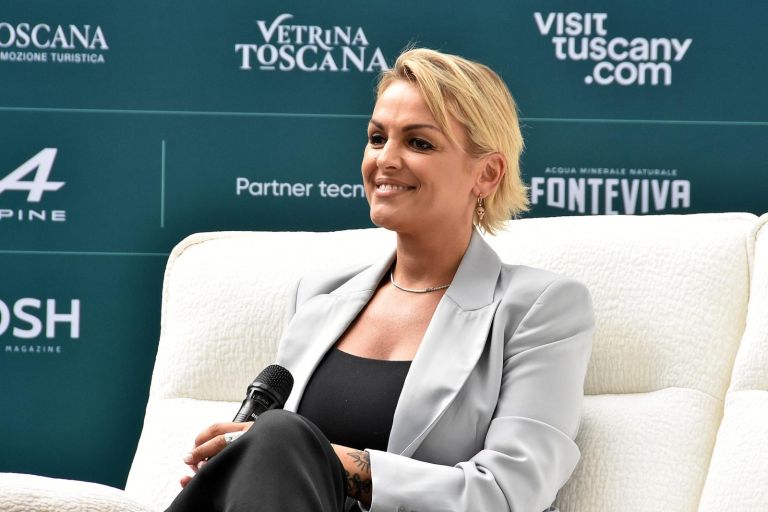 Francesca Pascale: «Io ‘grillo parlante’ in Forza Italia sui diritti civili». «I palazzi lontani dalla gente. Non approvano una legge per non perdere voti»