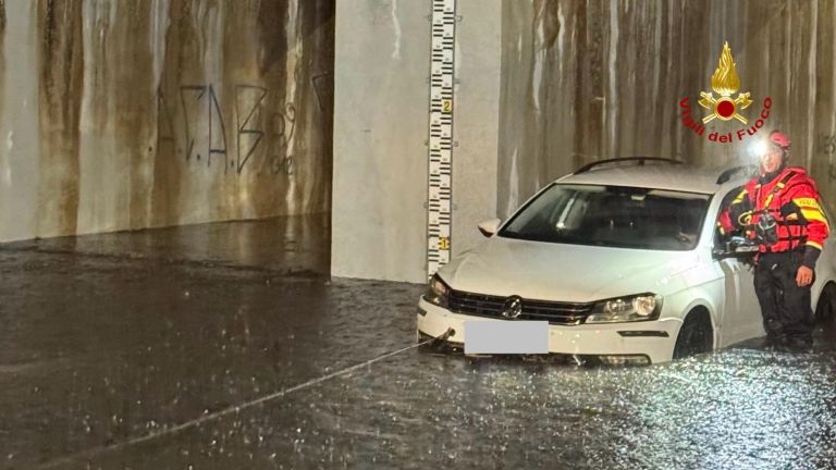 Maltempo in Toscana. Oltre trecento richieste di intervento ai vigili del fuoco