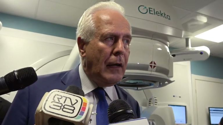 Inaugurato il nuovo acceleratore lineare della Radioterapia all’Ospedale Le Scotte. Investimento di 2,9 milioni di euro