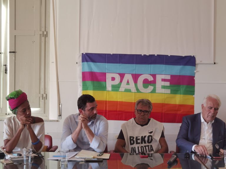 Giani in testa secondo i sondaggi: vantaggio ampio  su Tomasi. Pd primo partito