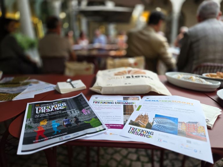 XXII Giornata Nazionale del Trekking Urbano. Il turismo come viaggio lento, sostenibile e salutare alla seconda edizione del Siena Trek Summit