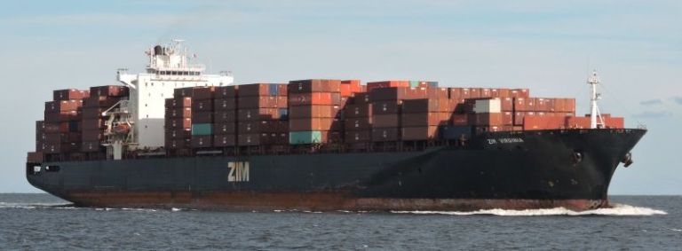 Nave israeliana bloccata nella rada di Livorno: presidio sindacale in Darsena