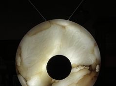 Medusa “Non guardare ciò che vedi ma il suo riflesso”. A Volterra la personale di Cristiano Sabelli