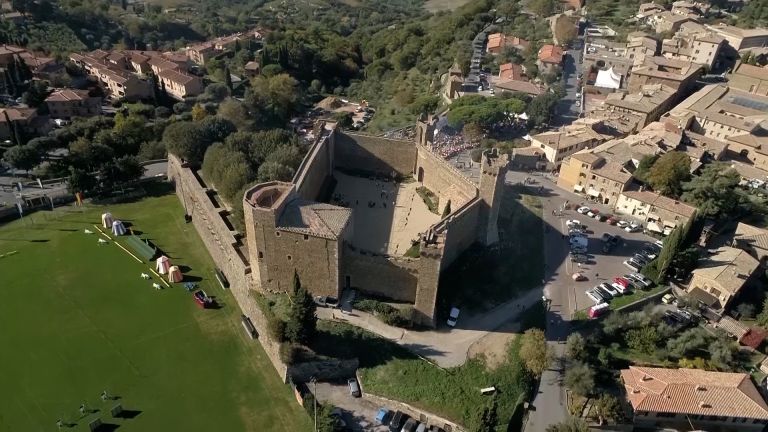 Montalcino, al via la 67esima Sagra del Tordo: i Quartieri e loro storia di nuovo protagonisti