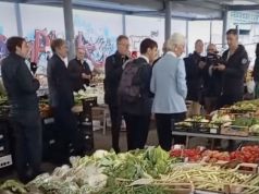 Christine Lagarde tra i banchi del Mercato di Sant’Ambrogio: “I prezzi del cibo devono scendere”