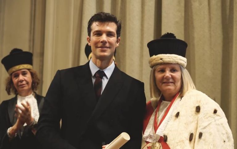 Laurea ad honorem a Roberto Bolle: l’Università di Firenze premia l’étoile