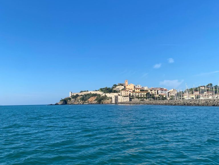 Talamone prova la secessione, raccolte 400 firme per staccarsi da Orbetello