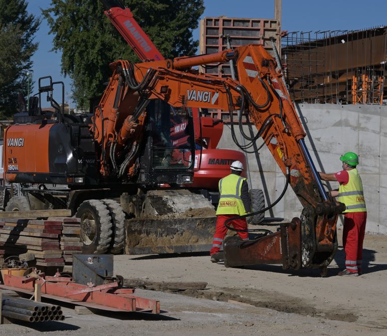 Tramvia, sopralluogo al nuovo ponte. Funaro: “Cronoprogramma rispettato”