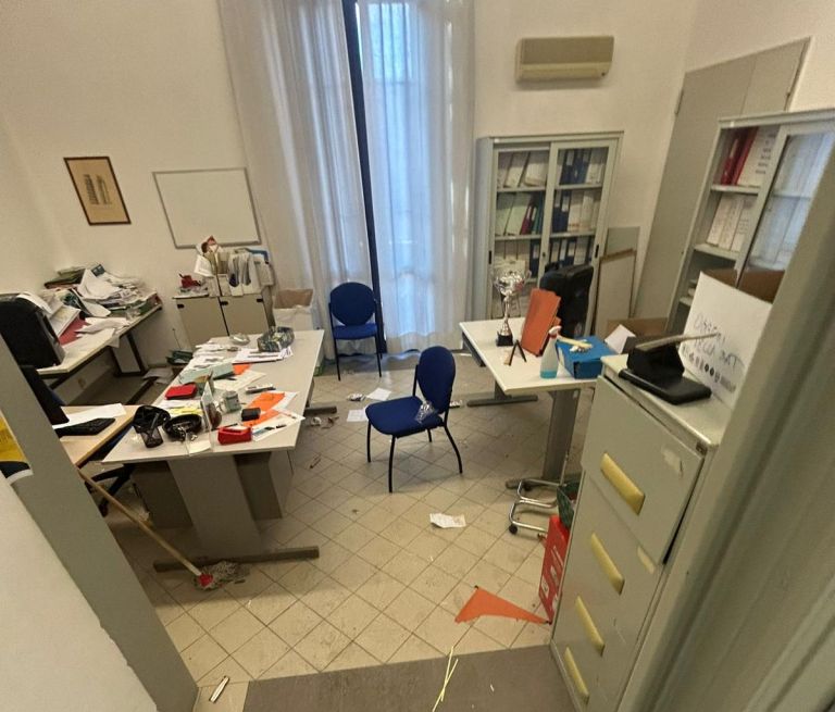 Pisa, devastata scuola durante l’occupazione degli studenti pro Pal