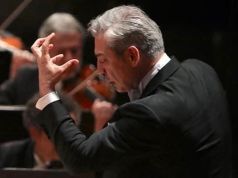 Nicola Luisotti, nato per diffondere la musica. Il maestro versiliese dirigerà l’Aida in Australia