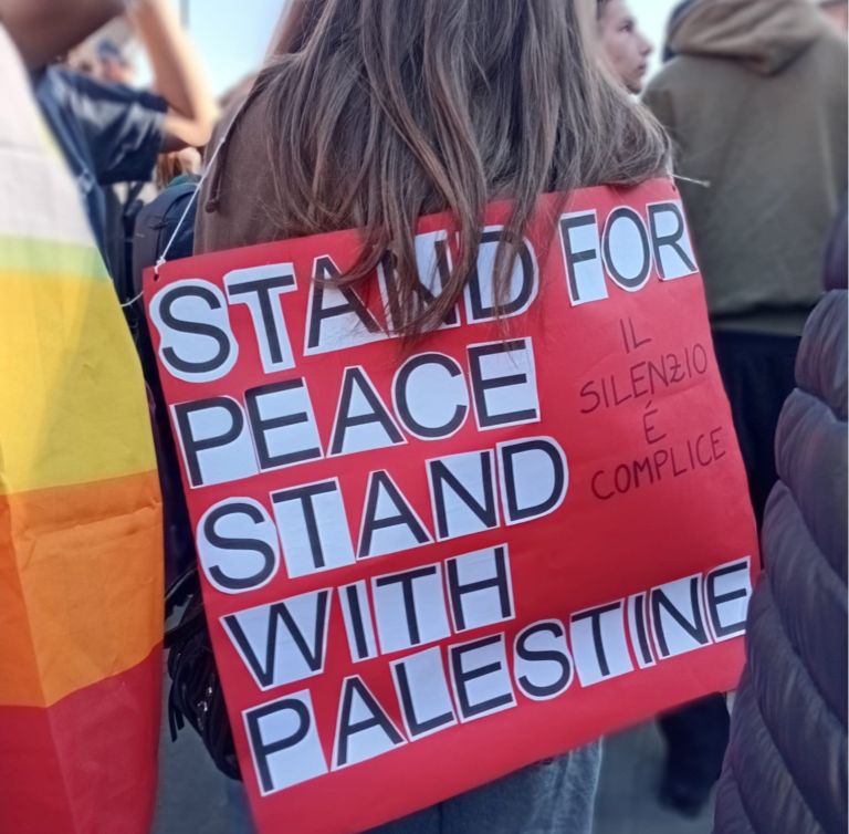 Sciopero. In migliaia nelle piazze delle città Toscane. “Fermiamo il sionismo”