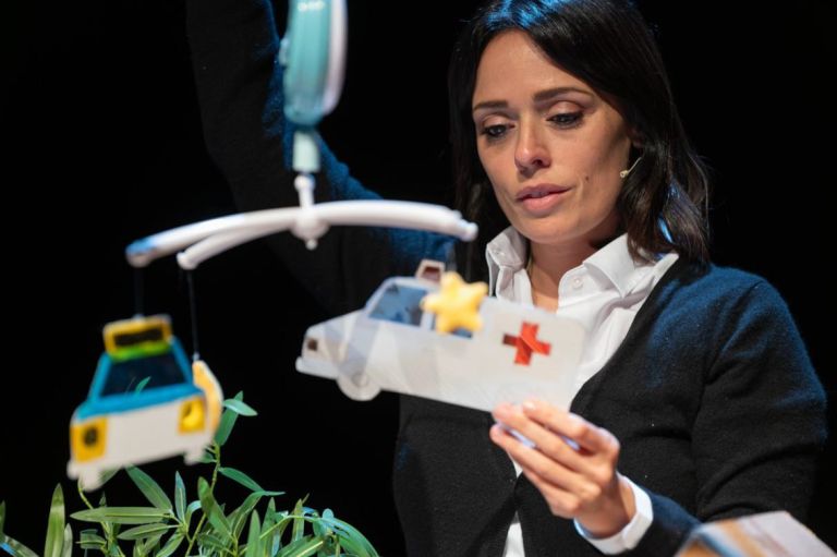 La notte dei bambini. Gaia Nanni porta a teatro il racconto dell’ospedale pediatrico Meyer