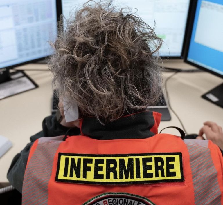 Elicottero precipita tra Marche e Toscana. Avaria, a bordo un orafo aretino e un imprenditore della Valdichiana