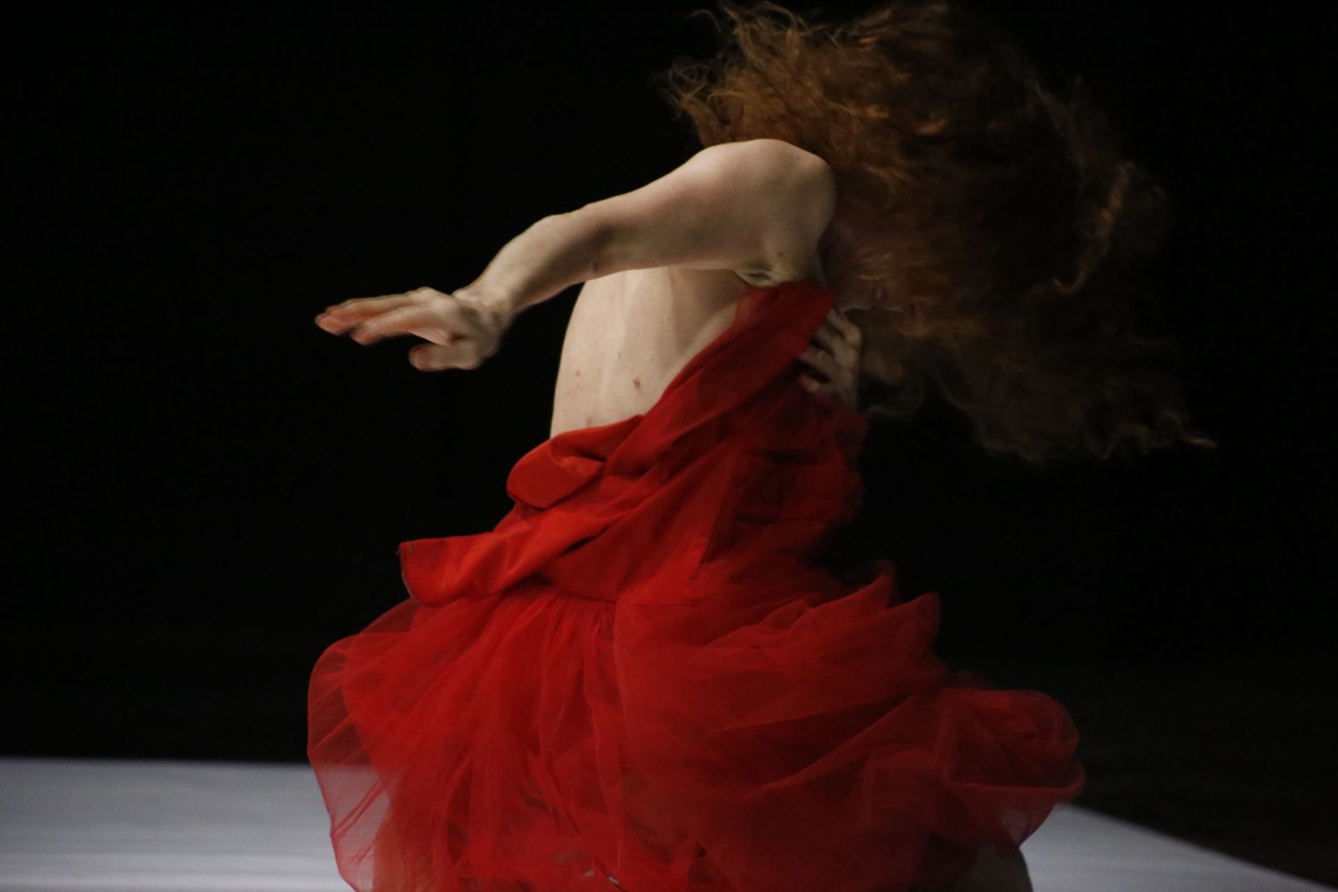 Alessandra_Cristiani,Caduta la neve, da Sarah Moon, Teatro India Roma