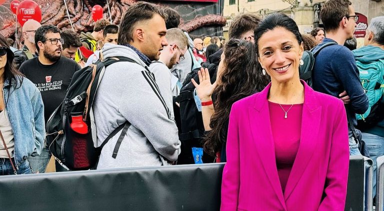 Toscana prima regione con un Libro Bianco per la violenza sulle donne. Manetti: “Impegno a tutto campo per contrastarla”