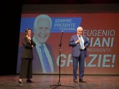 Fermata in corsia di sorpasso, multa e patente ritirata per Cristina Manetti: il caso piomba sulla formazione della giunta