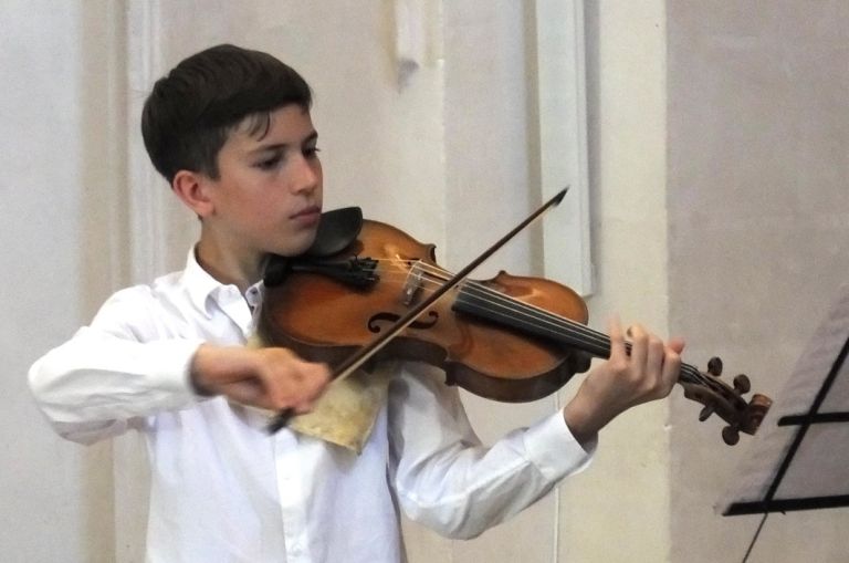 Star del violino. Leone Pini solista del Complesso Strumentale del Centro di Produzione Musicale della Toscana