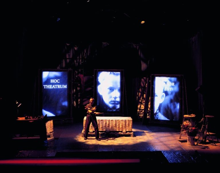 Lettere a Bernini. Marco Martinelli sul palco del Teatro Cantiere Florida