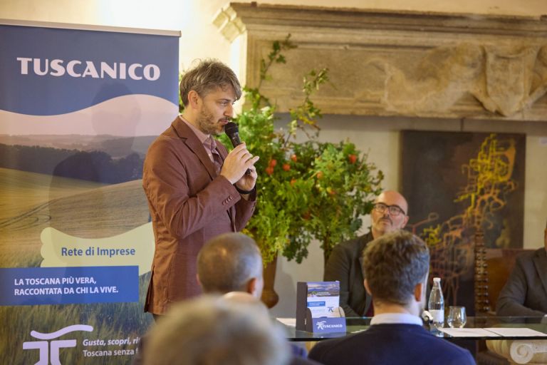 Nasce “Tuscanico”: la rete che unisce imprese e territori, alla Mostra Mercato del Tartufo Bianco delle Crete Senesi