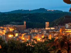 Si dimettono sette consiglieri, decade il sindaco di Sorano: “Non ci ha ascoltato”