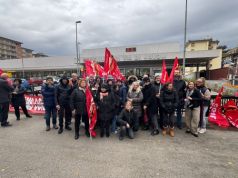 Aggredita in bagno, la denuncia di una cassiera di Novoli: dipendenti in sciopero