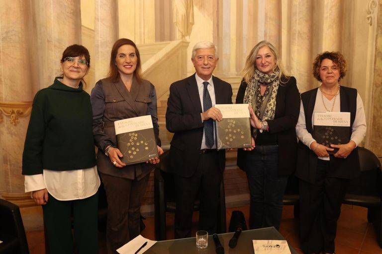 La Fondazione Mps racconta ’I tesori delle Contrade di Siena-Le sedi museali’