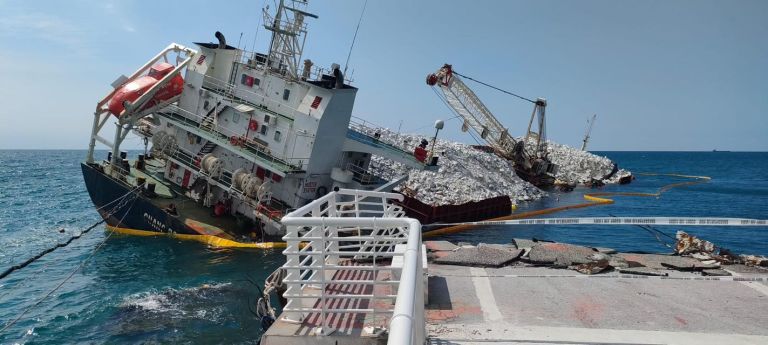 La Guang Rong si appresta a lasciare Marina di Massa a quasi un anno dal naufragio